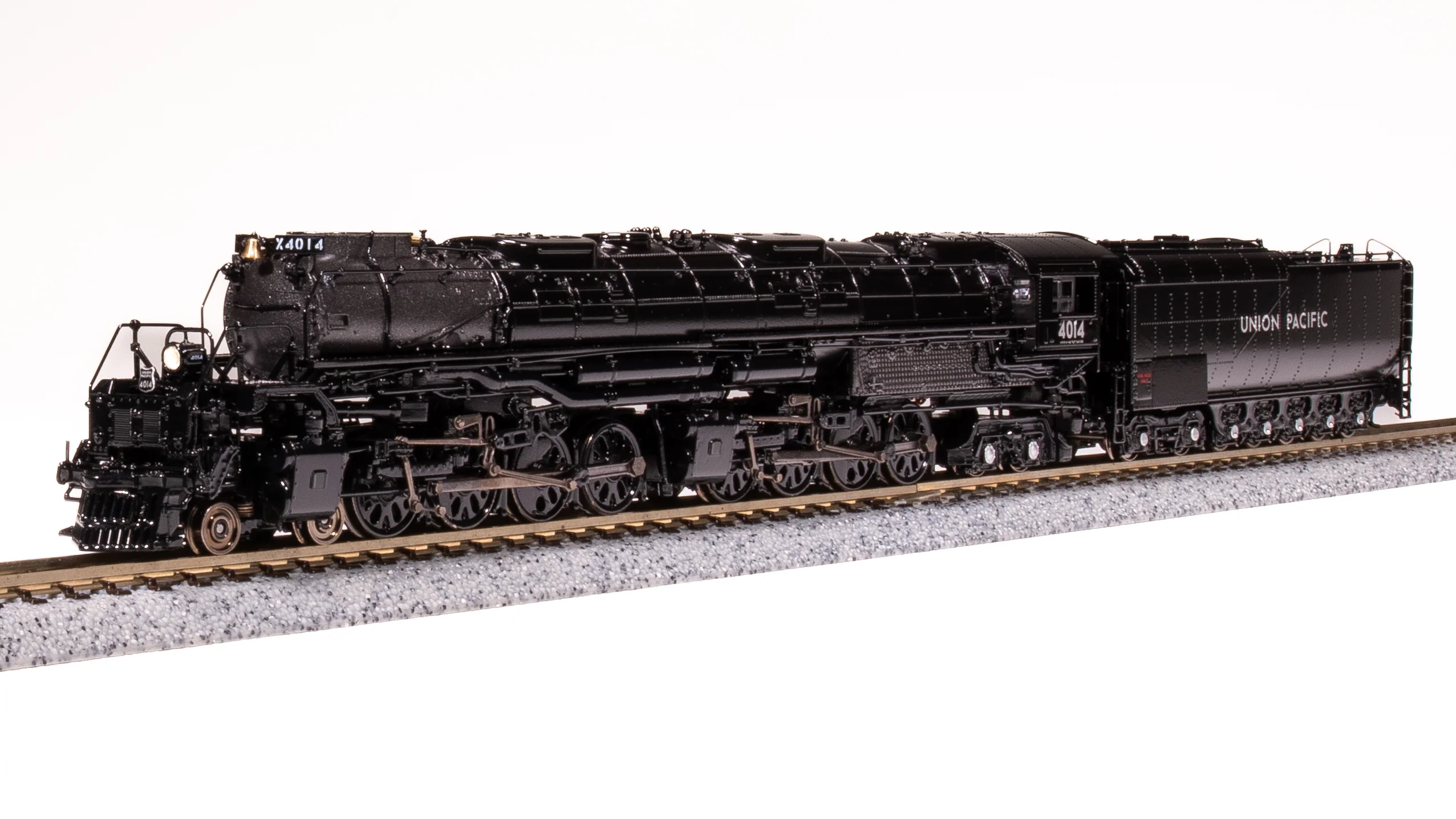7237 UP Big Boy #4014, Promontory Excursion, Glossy Finish, Challenger Excursion Tender, Paragon4 Sound/DC/DCC, Smoke, N - Image 3