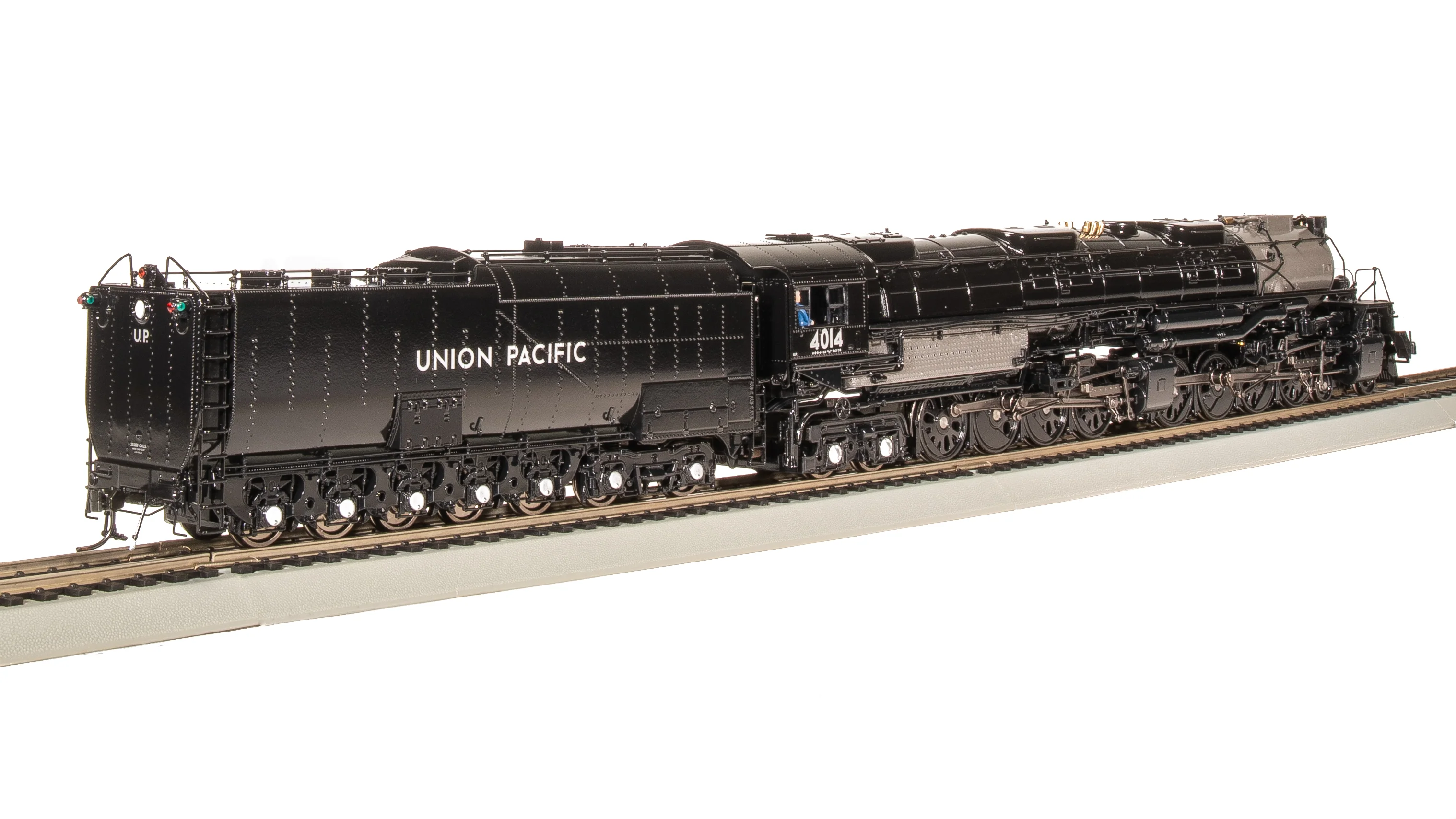 8370 UP Big Boy #4014, Promontory Excursion, Glossy Finish, Challenger Excursion Tender, No-Sound / DCC-Ready, HO - Image 15