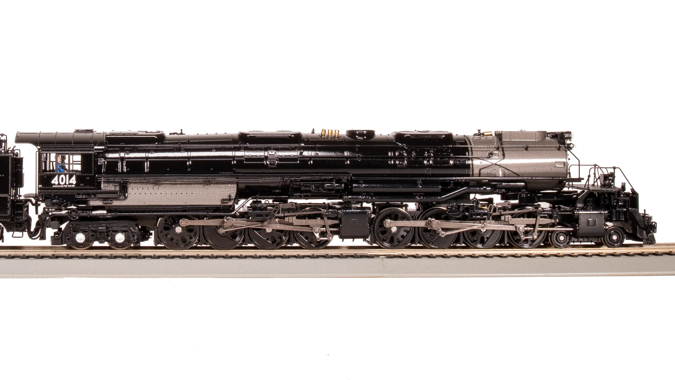 8370 UP Big Boy #4014, Promontory Excursion, Glossy Finish, Challenger Excursion Tender, No-Sound / DCC-Ready, HO - Image 19